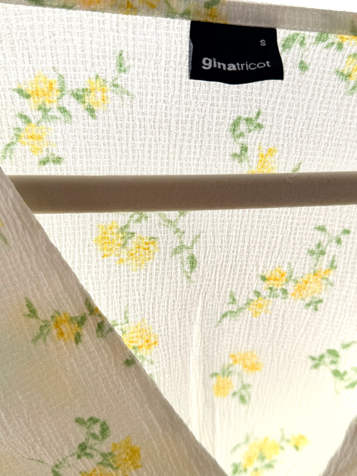 Vit/Gul Blommig Crop Topp