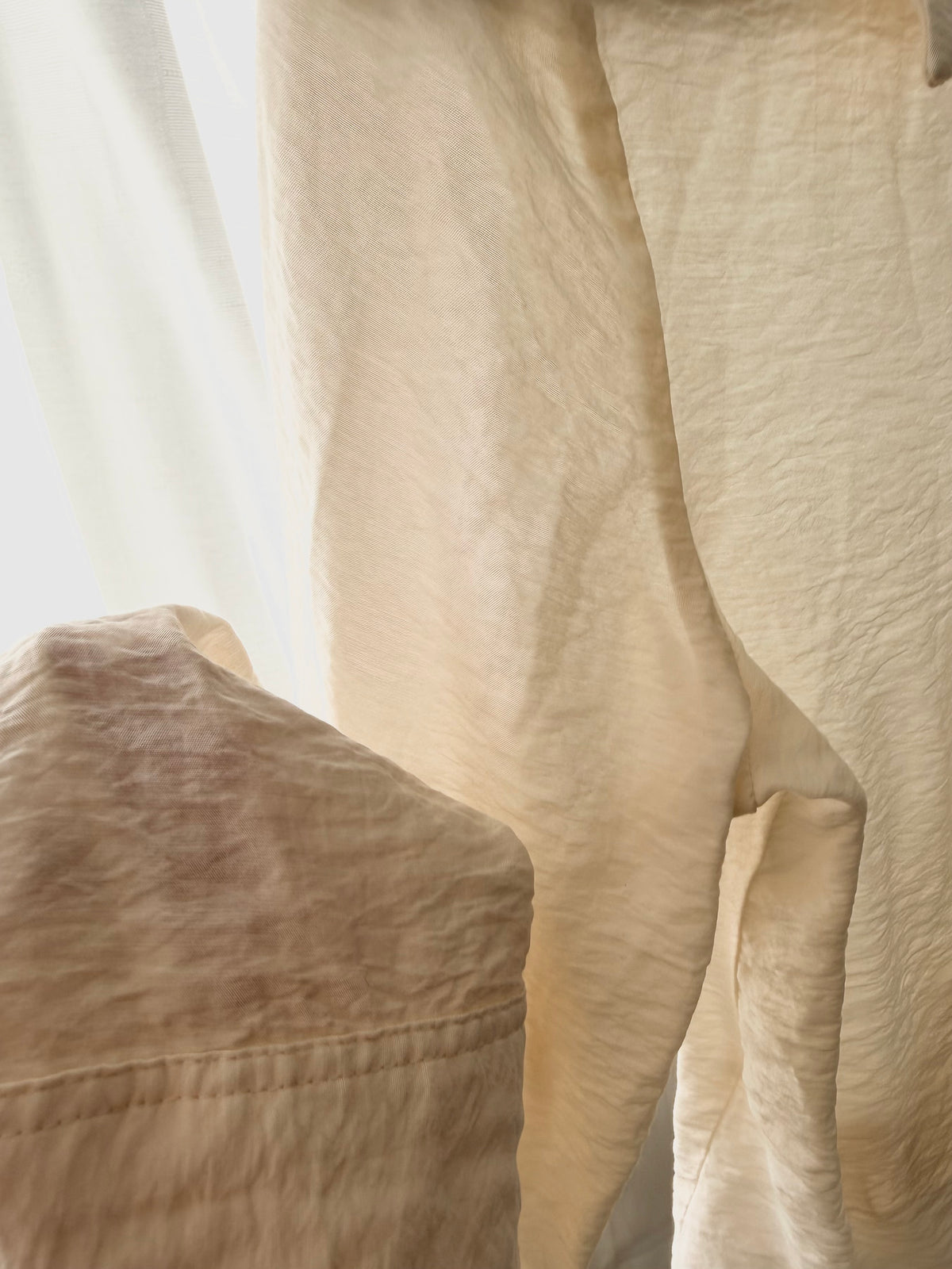 Omlottblus i Offwhite/Ljusbeige