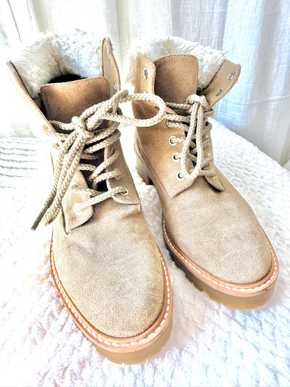 Zara i Beige/Grön Boots