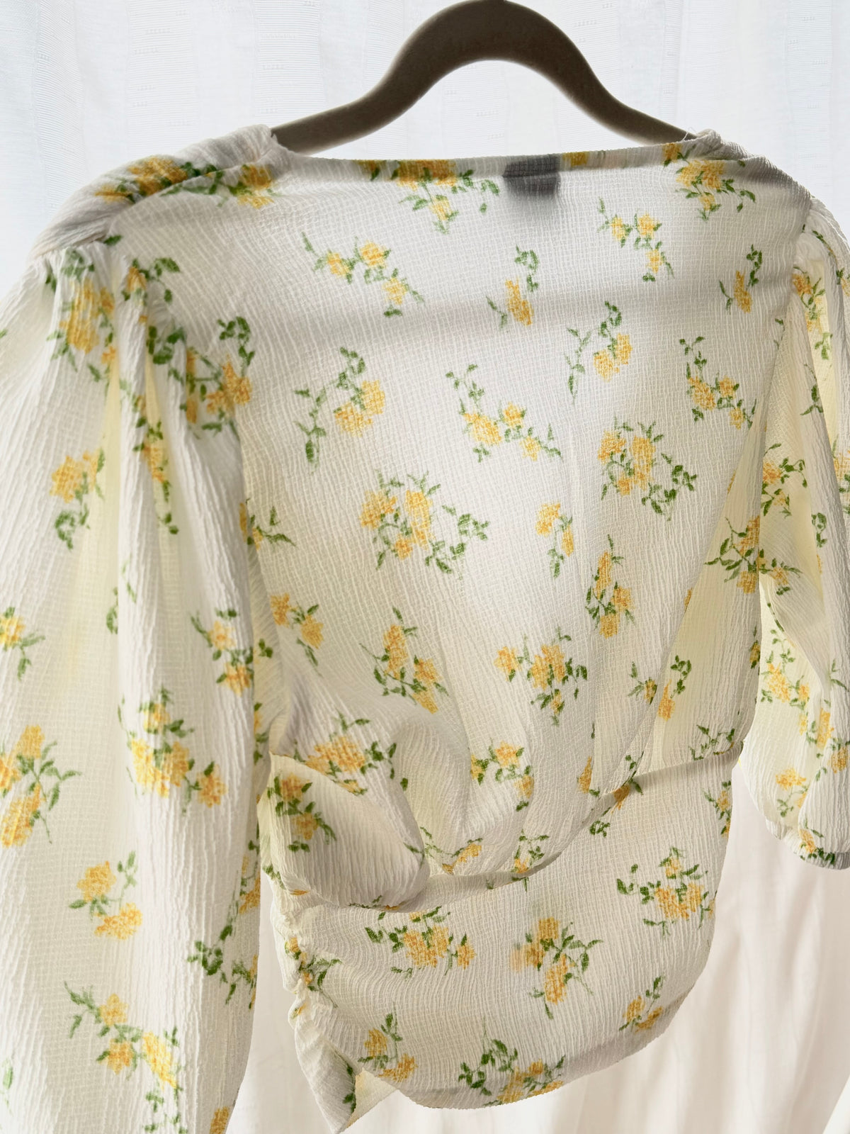 Vit/Gul Blommig Crop Topp
