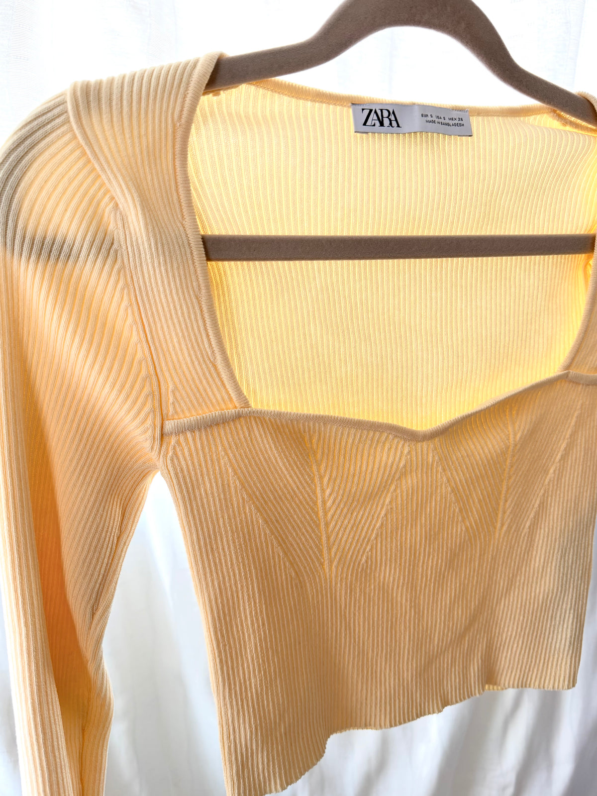 Ljusgul Ribbstickad Crop Topp