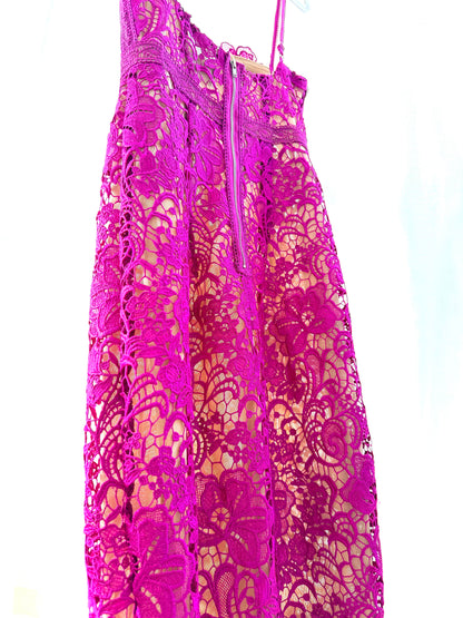 Cerise/Fuchsia Spetsklänning