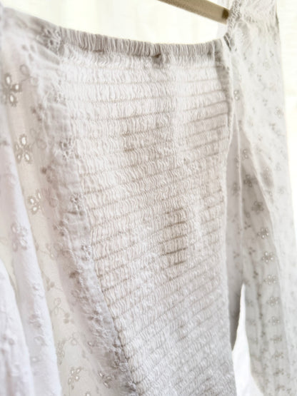 Vit Broderad Blus