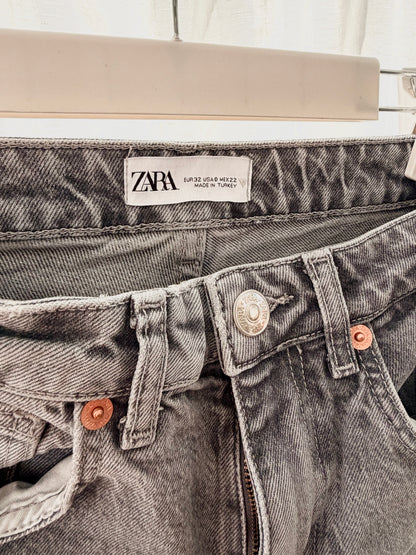 Högmidjade Grå Jeans