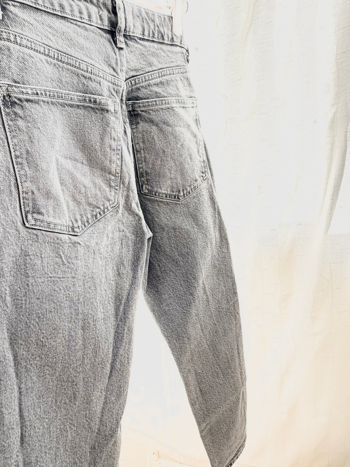 Högmidjade Grå Jeans