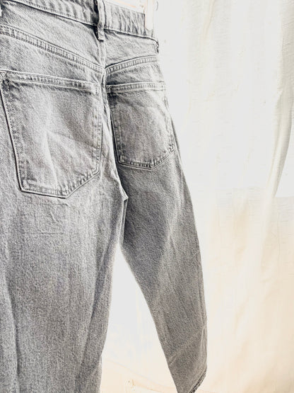 Högmidjade Grå Jeans