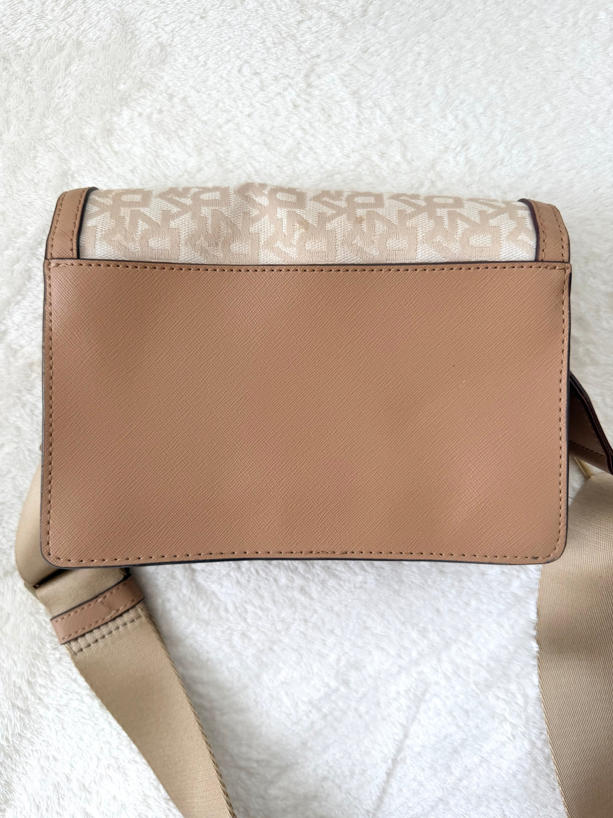 DKNY Flap Crossbody – Beige/Brun