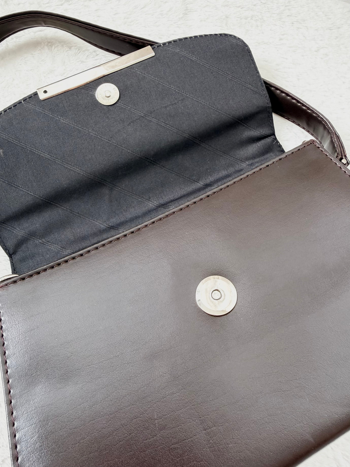 ESPRIT Vintage Axelremsväska