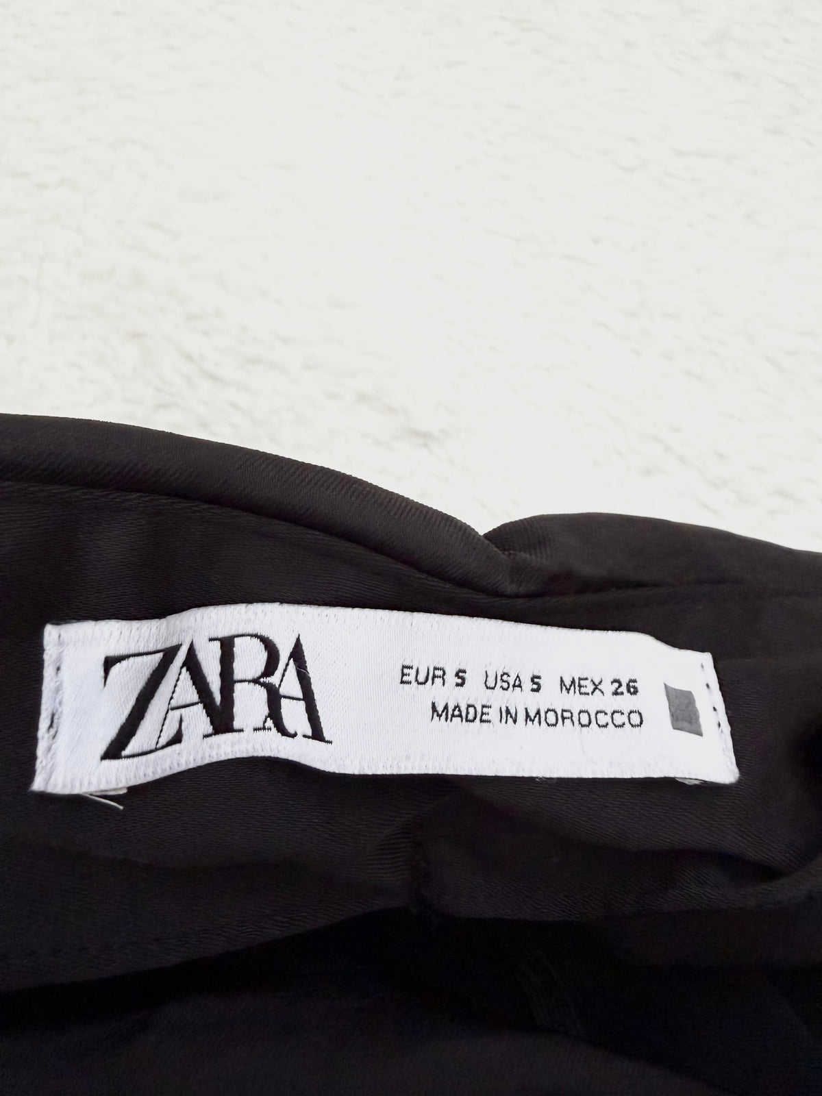 ZARA Svart Draperad Satinkjol