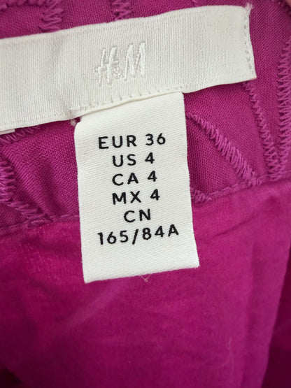 H&M Broderad Miniklänning m. Cut-Outs