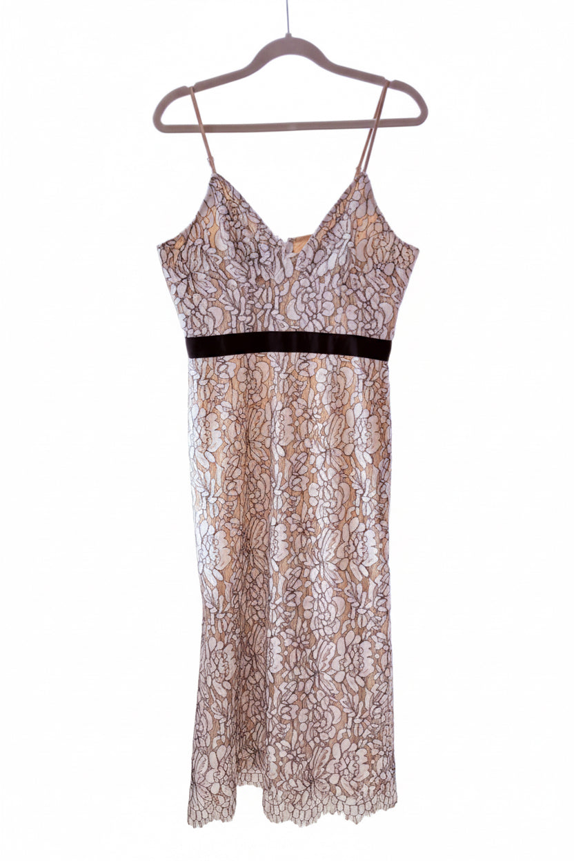 Uttam Boutique Elegans Spetsklänning m. Nudefoder
