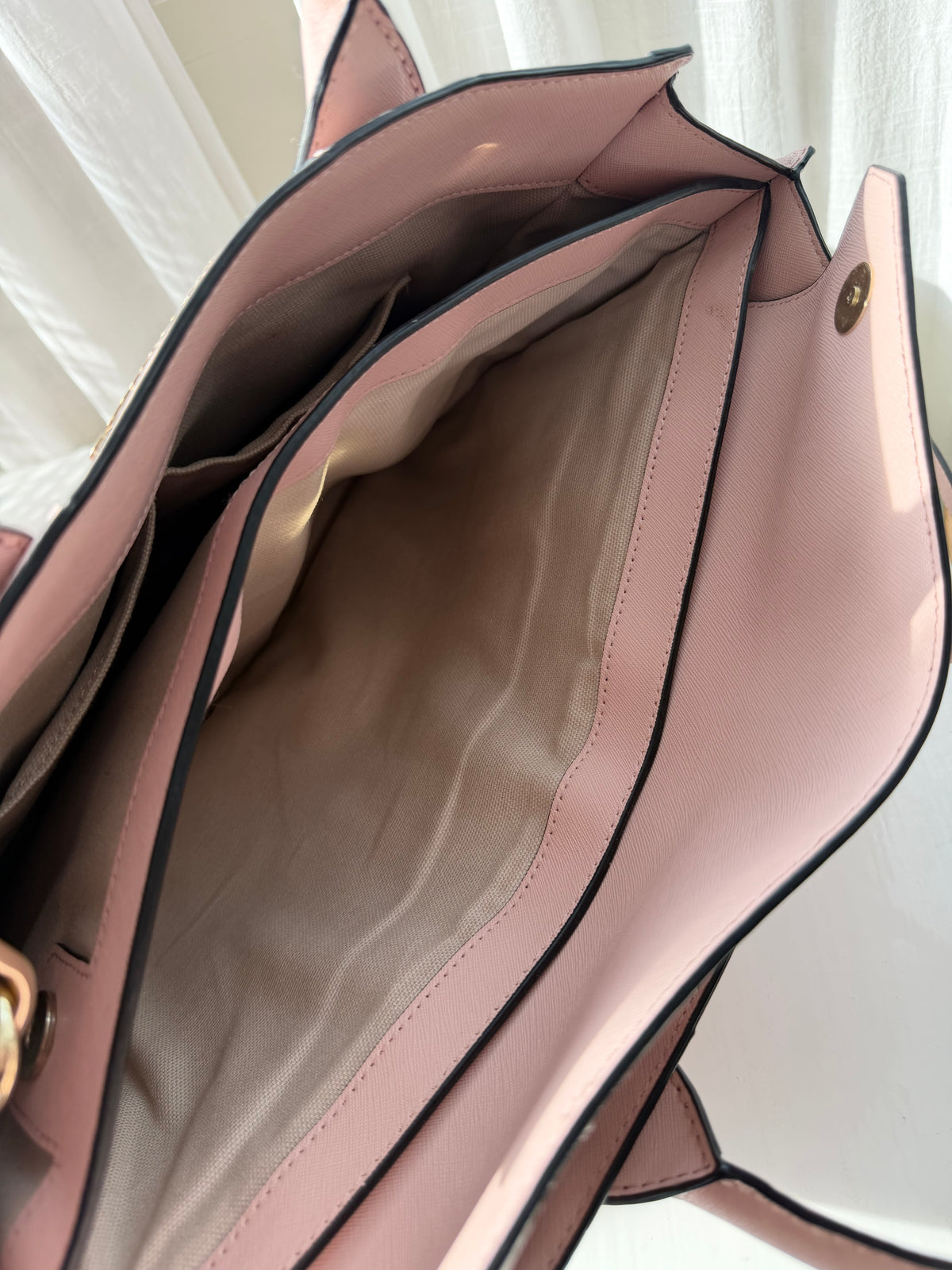 Karl Lagerfeld Pastellrosa Saffiano Tote