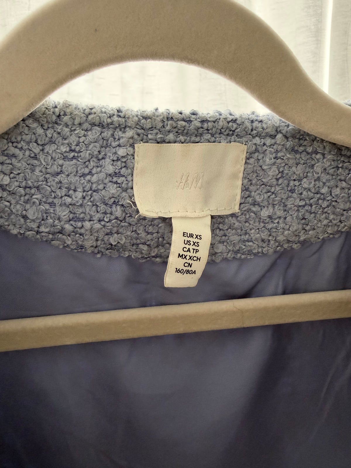 H&M Kort Boucléjacka med Silverknappar